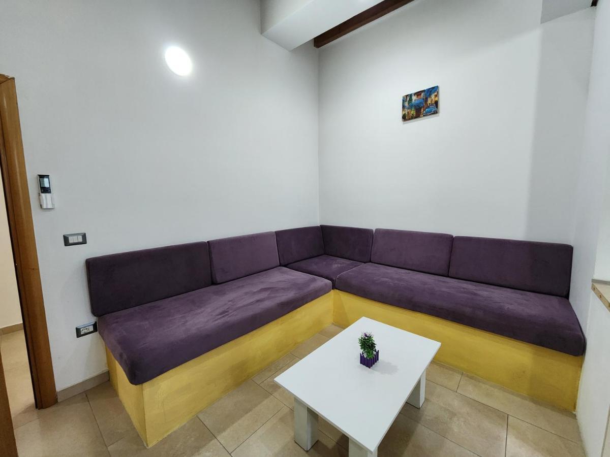 Blue Apartments فلورا المظهر الخارجي الصورة